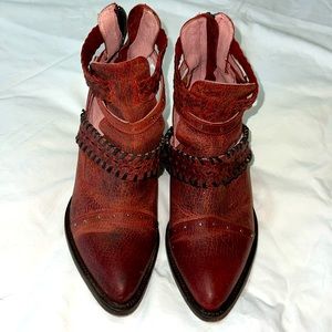 Miss Macie Ankle boots